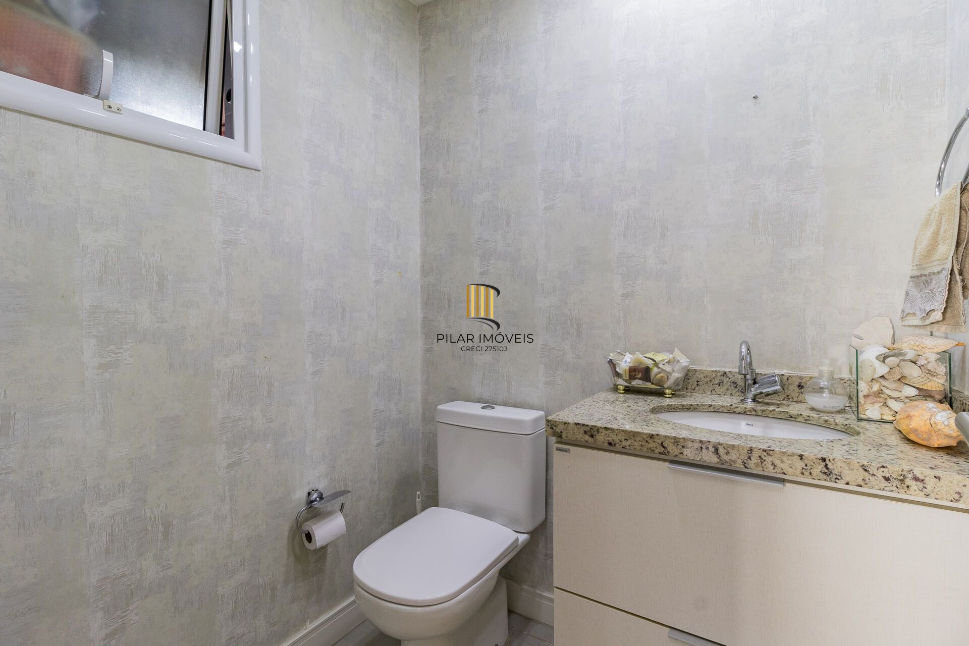 Apartamento à venda no bairro Passo D'areia em Porto Alegre/RS