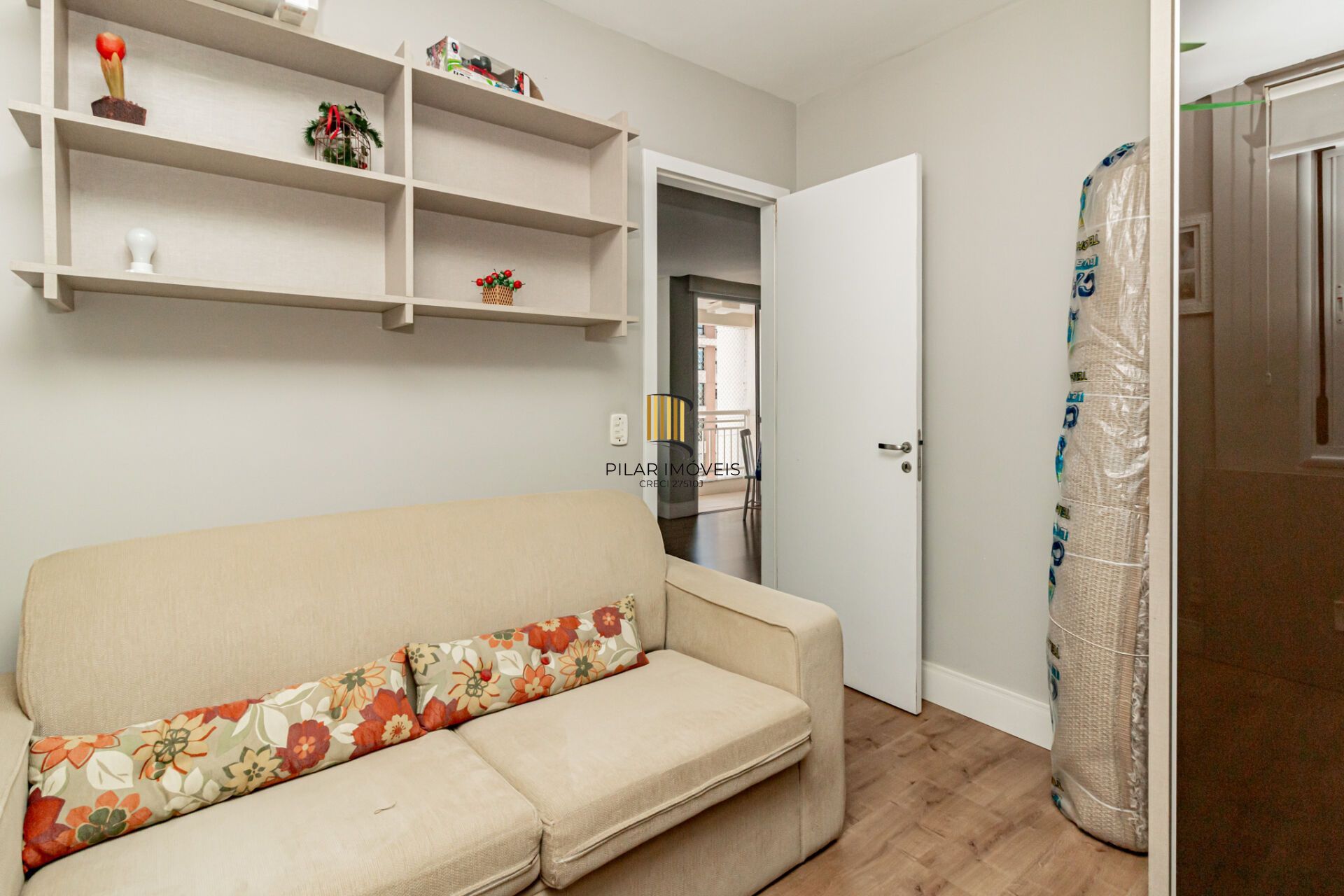 Apartamento à venda no bairro Passo D'areia em Porto Alegre/RS