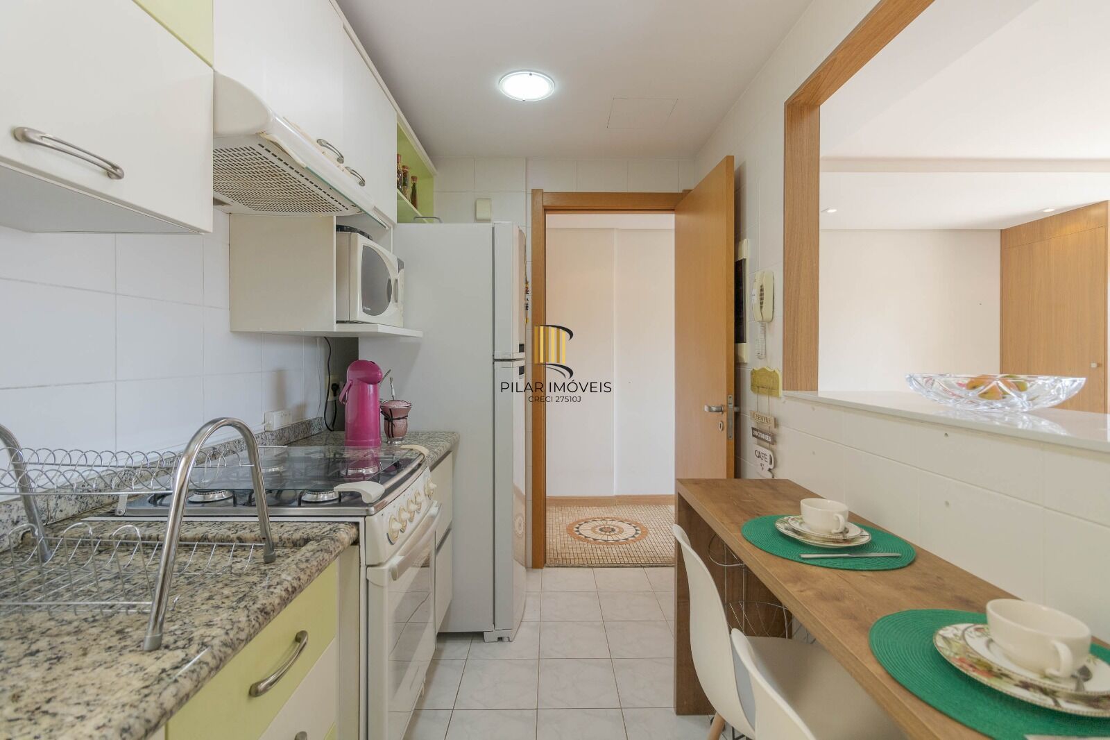 Apartamento à venda no bairro Passo D'areia em Porto Alegre/RS