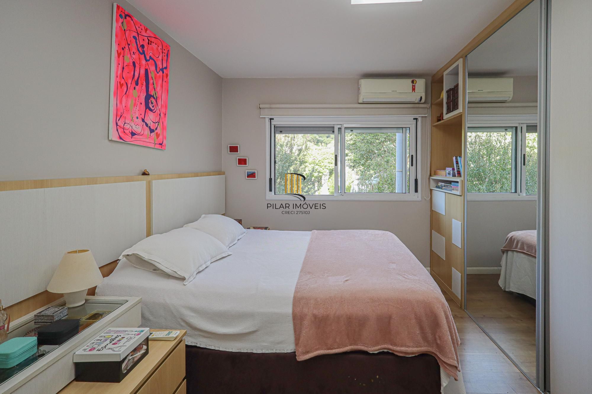 Casa em condomínio no bairro Teresópolis