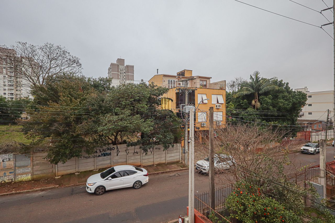 Casa Comercial a venda no bairro Cristo Redentor