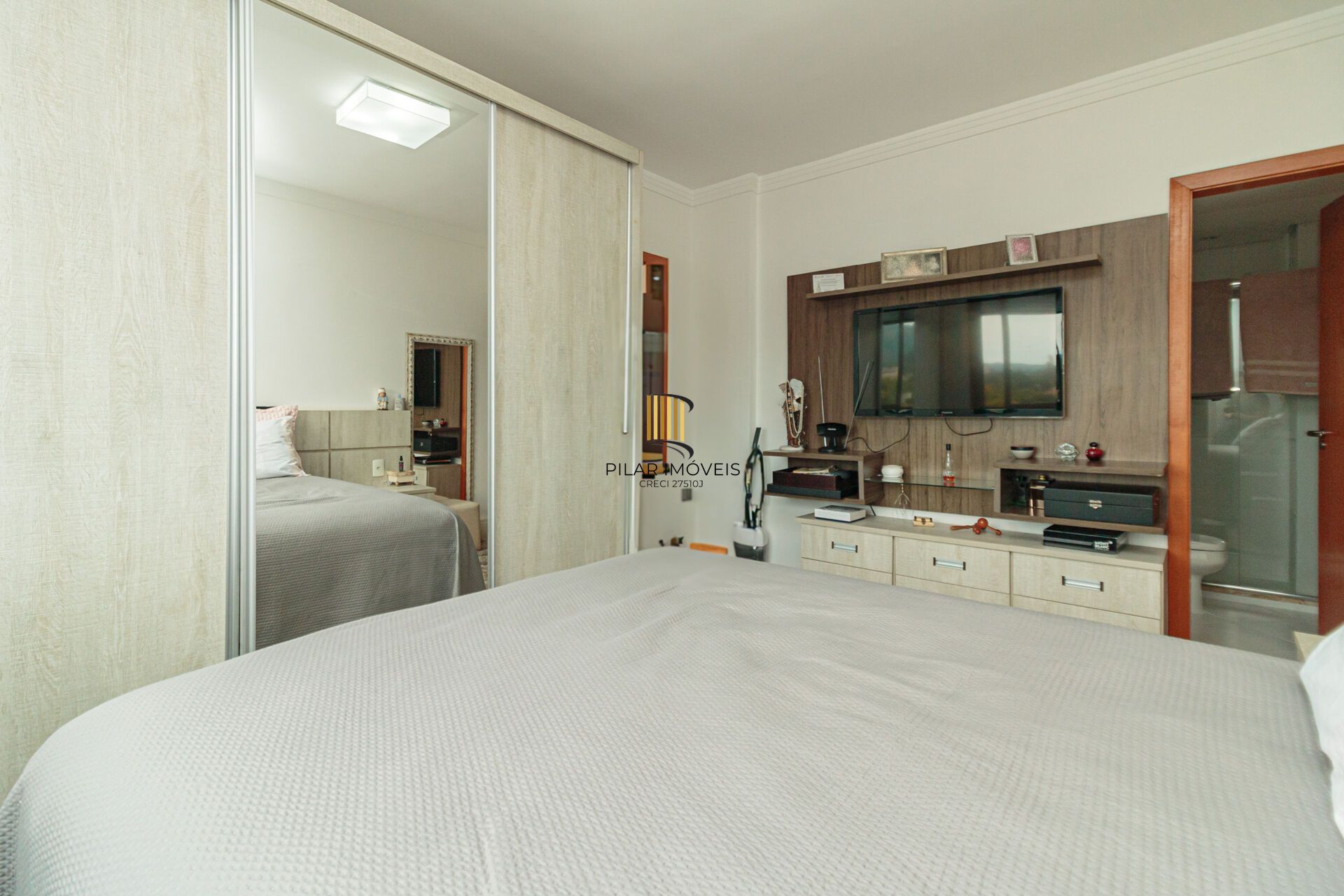 Apartamento à venda no bairro Jardim Planalto em Porto Alegre/RS