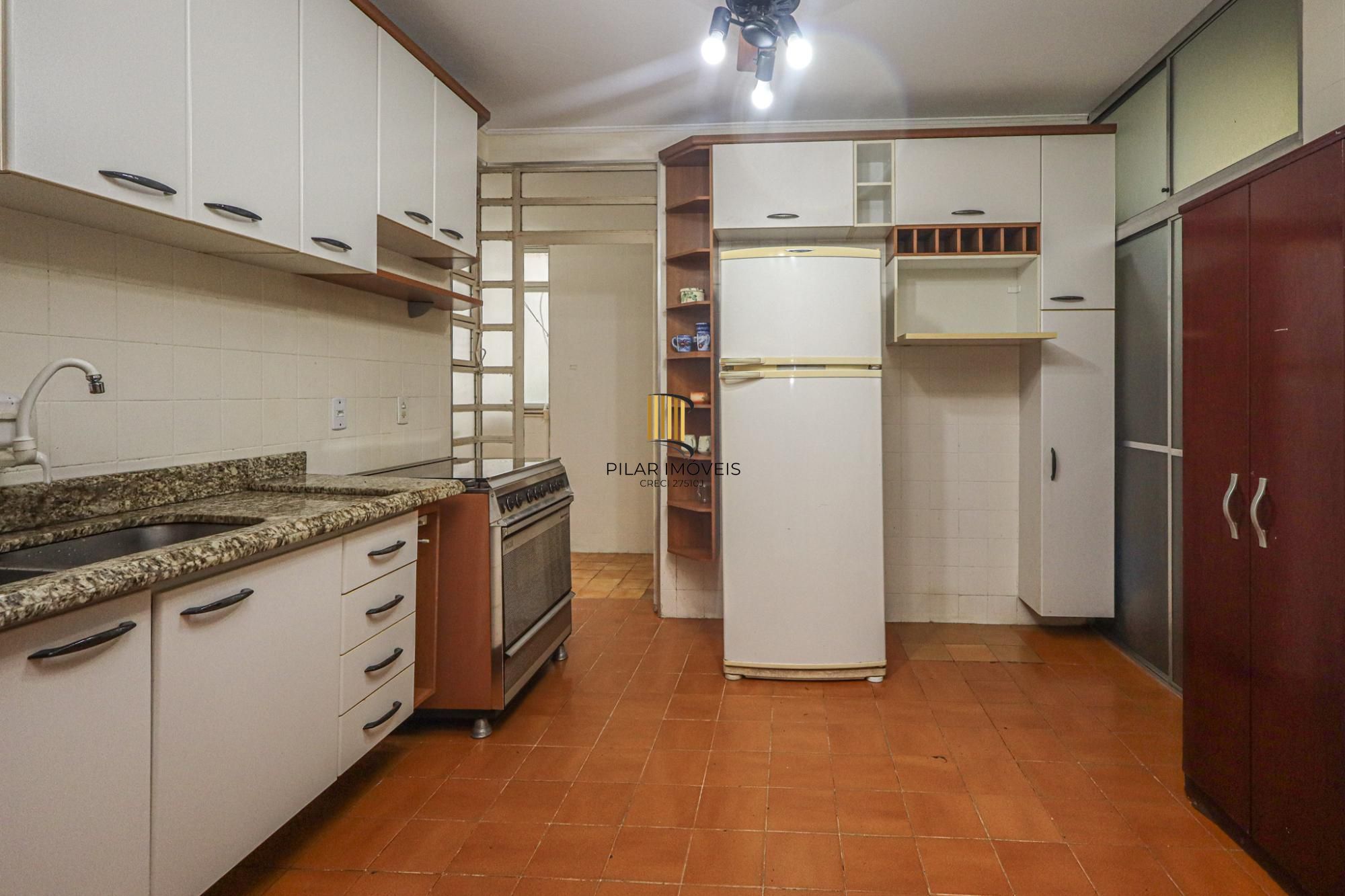 Apartamento a venda no bairro Mont' Serrat