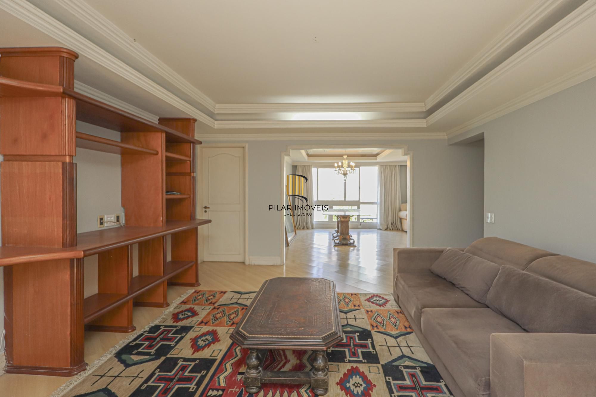 Apartamento a venda no bairro Mont' Serrat