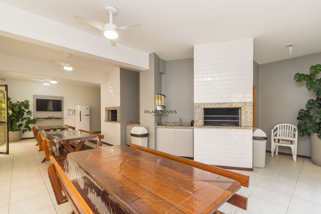 Apartamento à venda no bairro Passo D'areia em Porto Alegre/RS