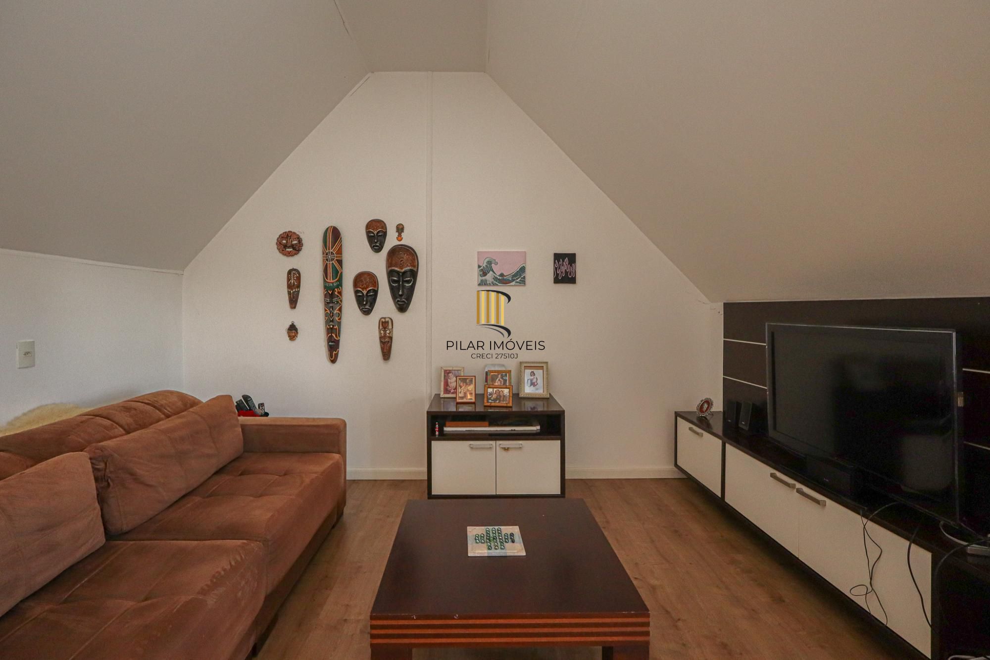 Casa em condomínio no bairro Teresópolis