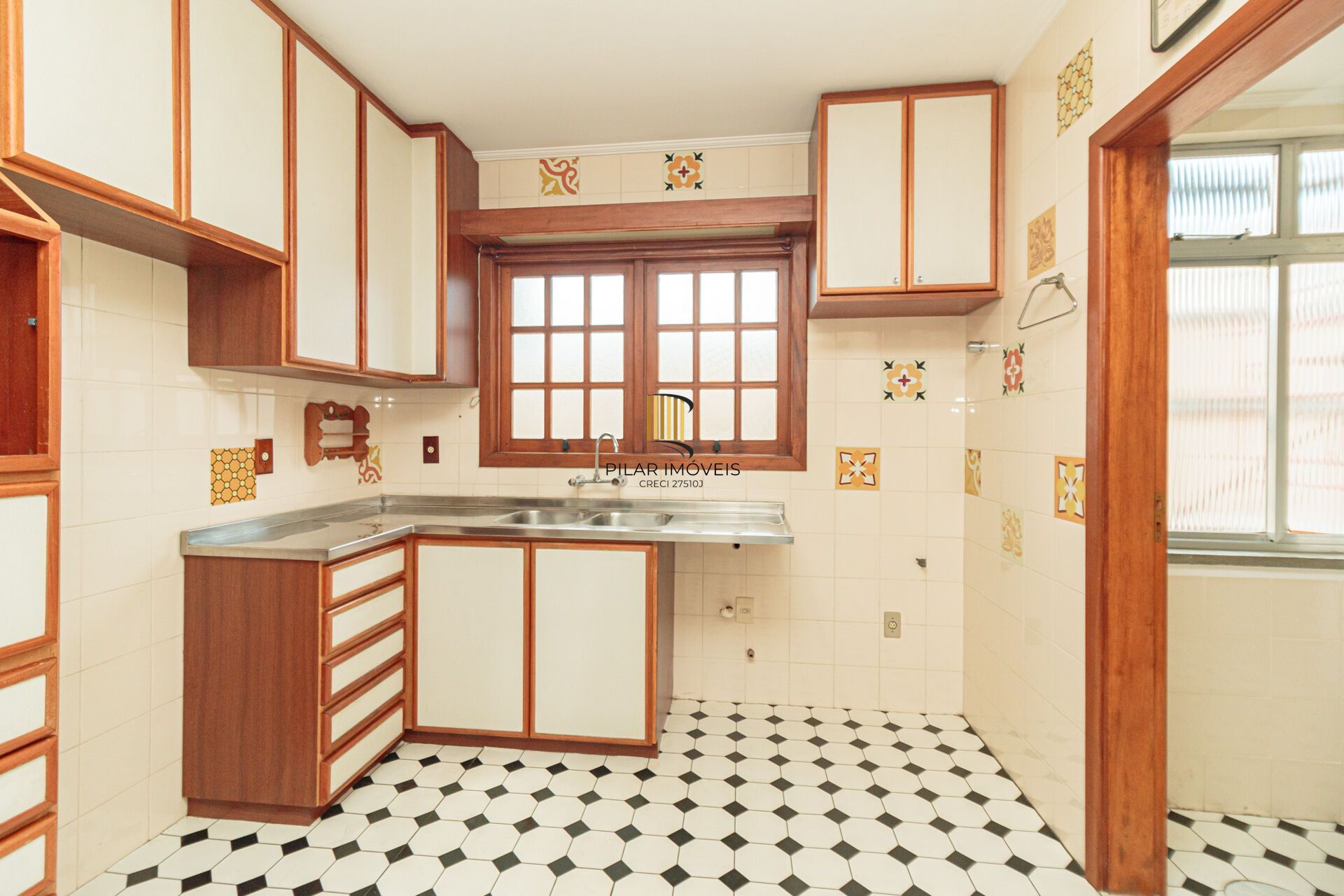 Apartamento à venda no bairro Jardim Planalto em Porto Alegre/RS