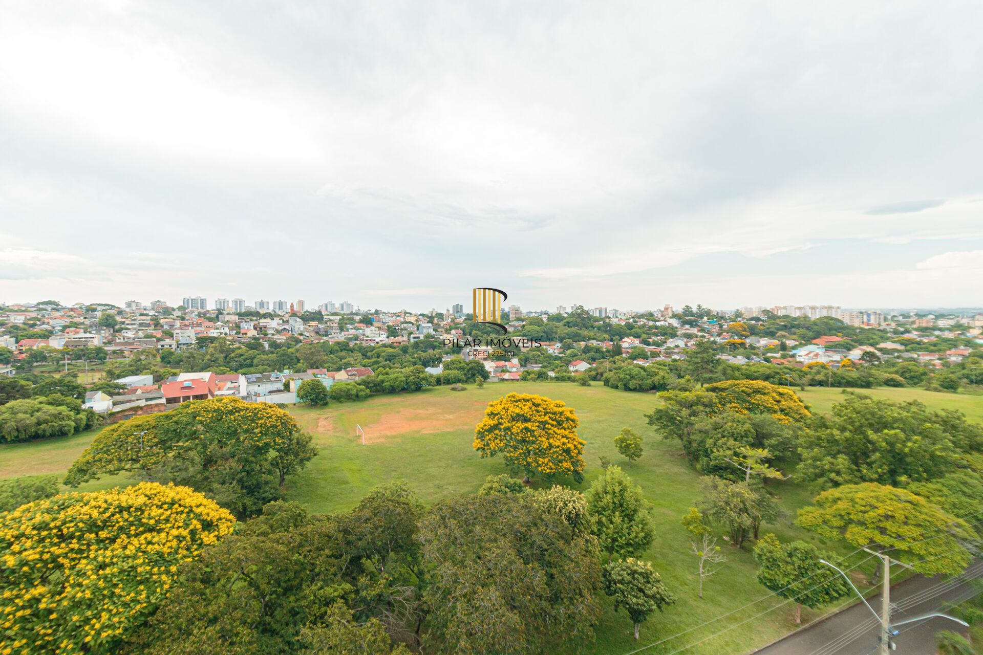 Apartamento à venda no bairro Jardim Planalto em Porto Alegre/RS