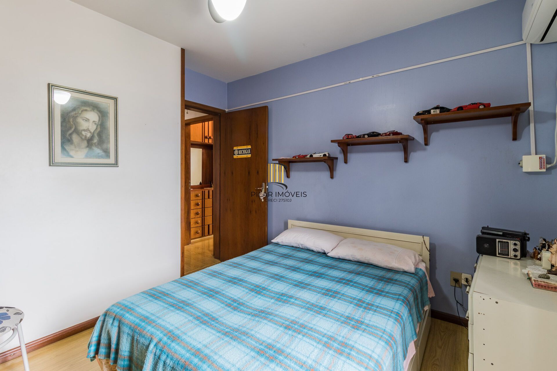 Apartamento à venda no bairro Jardim Lindóia em Porto Alegre/RS