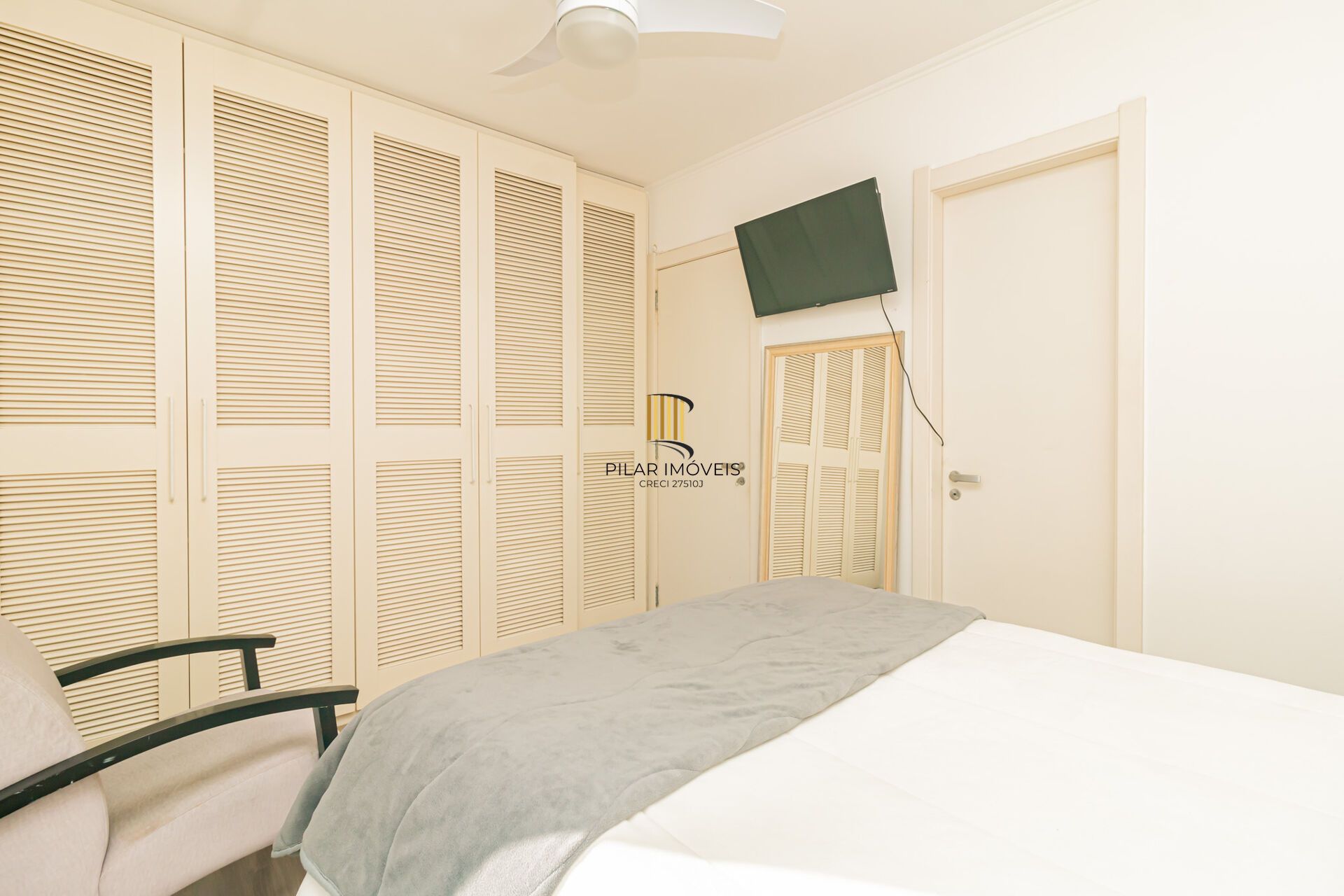 Apartamento à venda no bairro Passo D'areia em Porto Alegre/RS