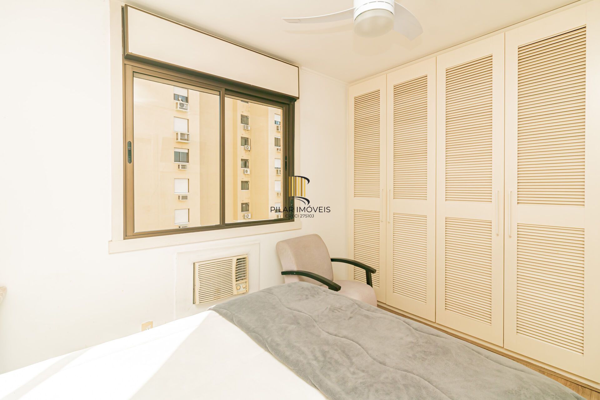 Apartamento à venda no bairro Passo D'areia em Porto Alegre/RS