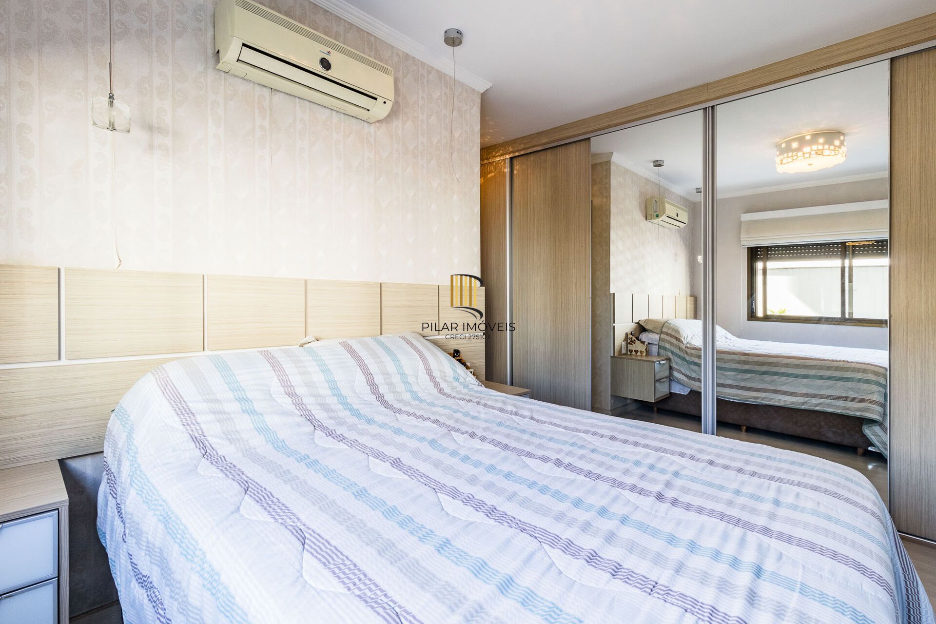 Apartamento à venda no bairro Mont' Serrat em Porto Alegre/RS
