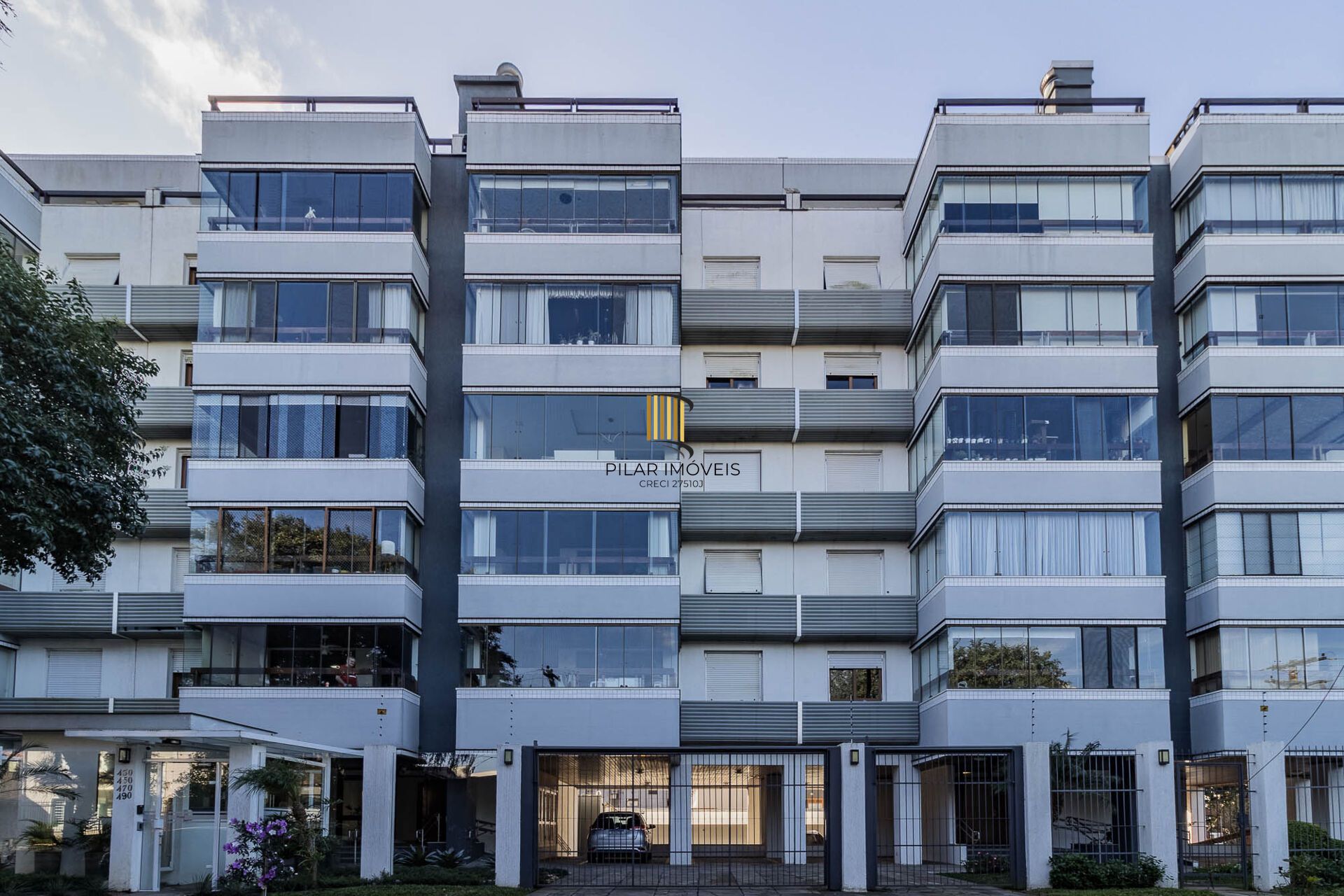 Apartamento à venda no bairro Jardim Lindóia em Porto Alegre/RS