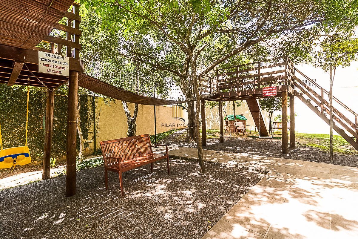 Apartamento à venda no bairro Passo D'areia em Porto Alegre/RS