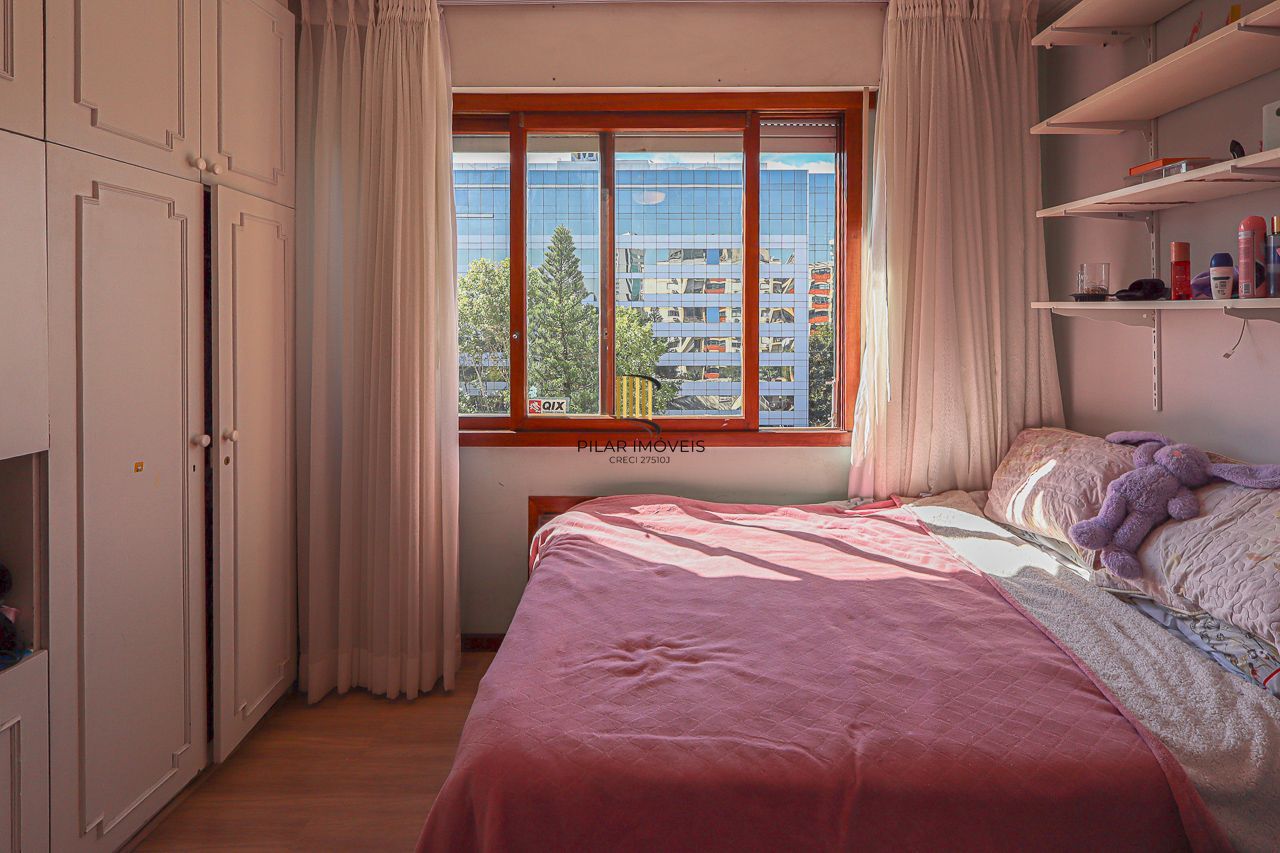 Apartamento a venda no bairro Mont' Serrat