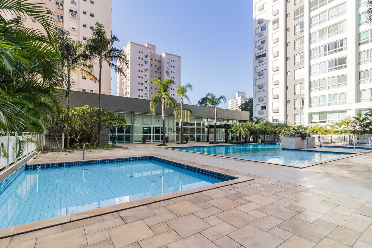 Apartamento à venda no bairro Passo D'areia em Porto Alegre/RS