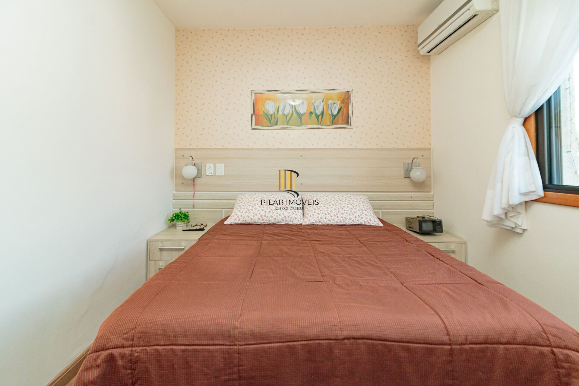 Apartamento à venda no bairro Passo da Areia em Porto Alegre/RS