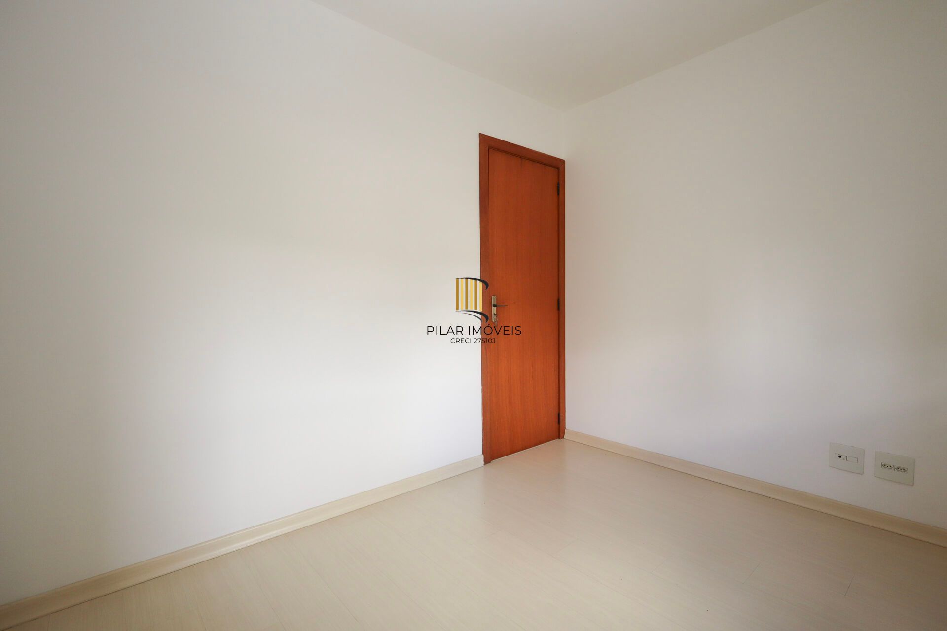 Apartamento à venda no bairro Partenon em Porto Alegre/RS