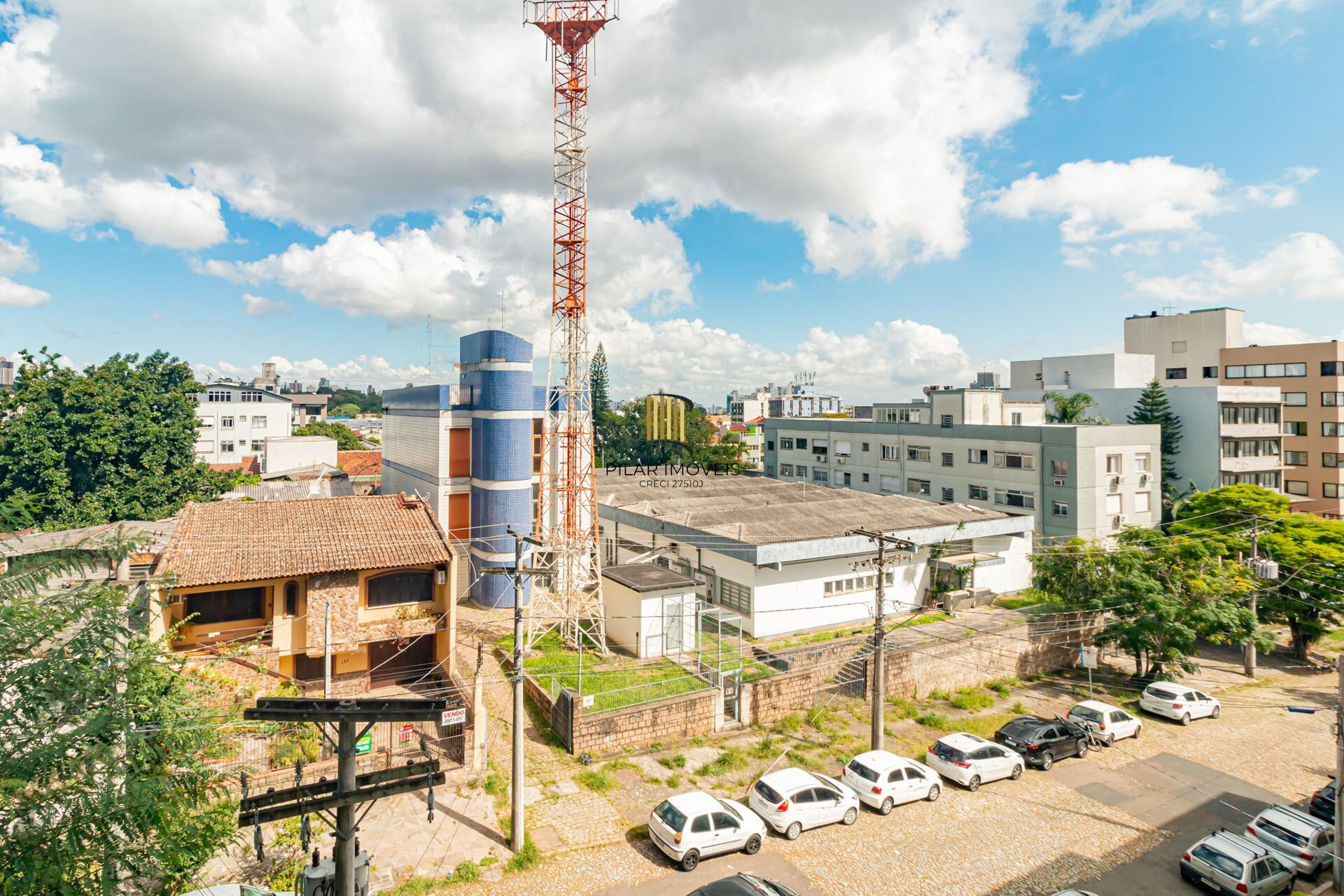 Apartamento à venda no bairro Passo D'areia em Porto Alegre/RS