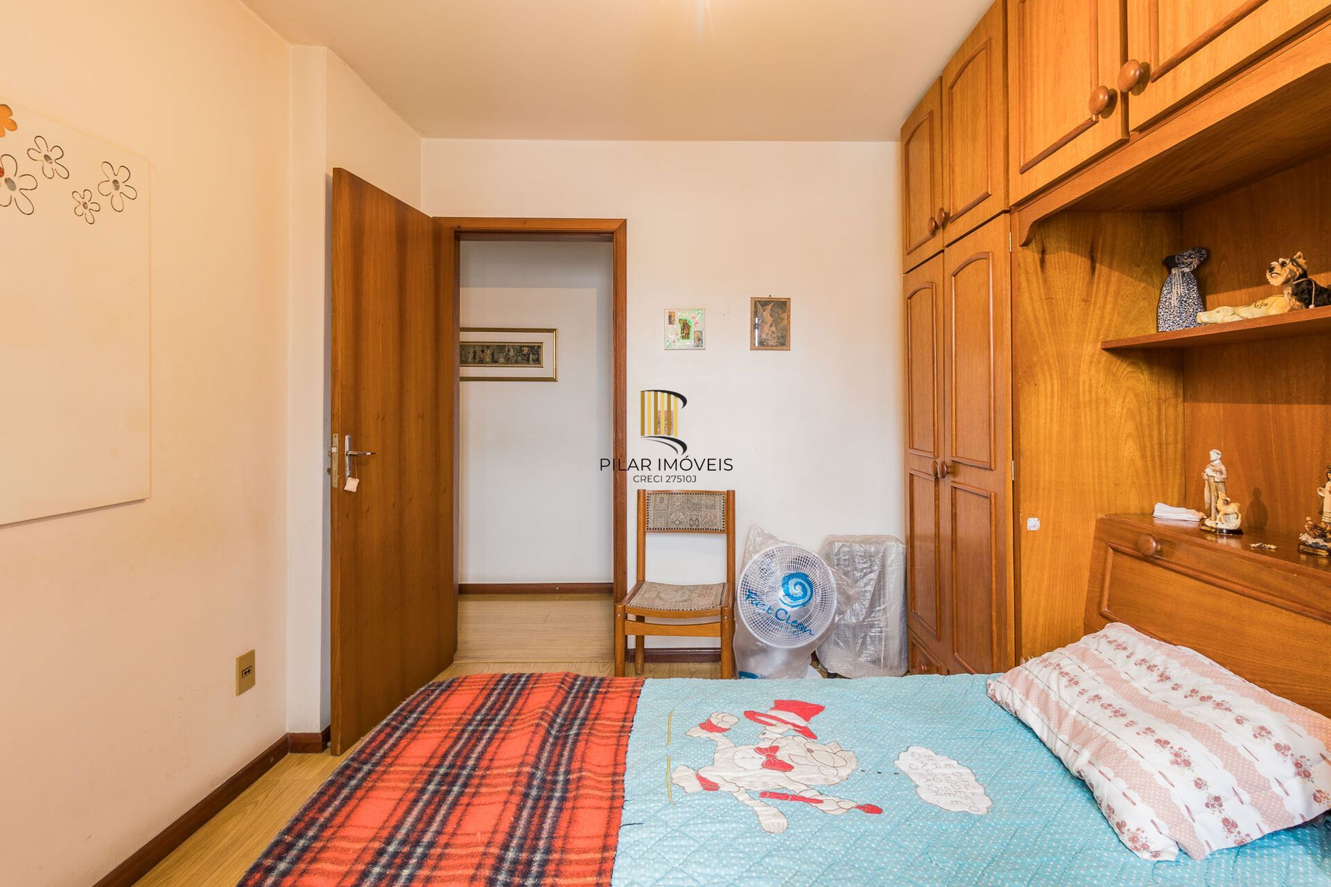 Apartamento à venda no bairro Jardim Lindóia em Porto Alegre/RS