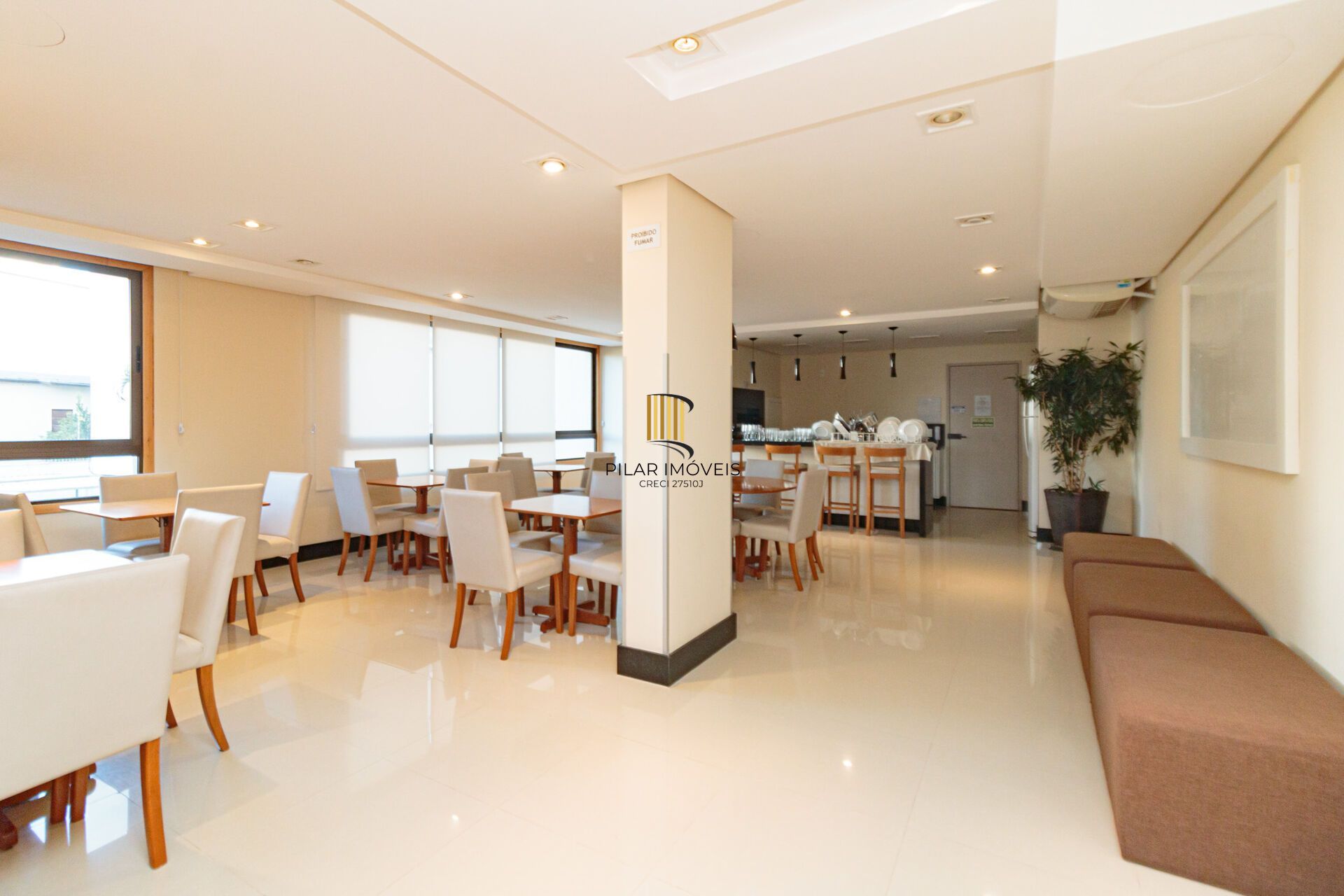 Apartamento à venda no bairro Passo da Areia em Porto Alegre/RS