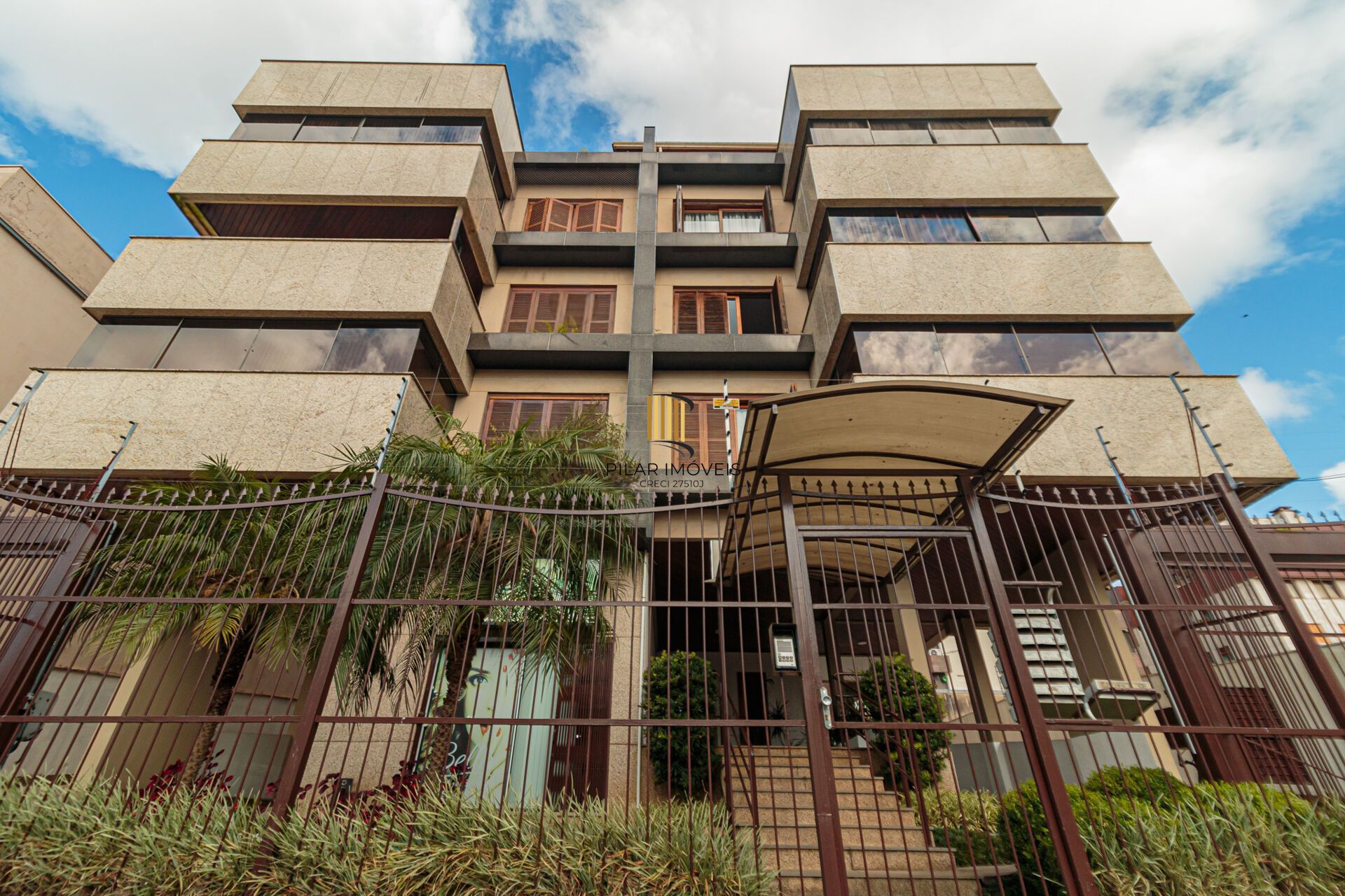Apartamento à venda no bairro Jardim Planalto em Porto Alegre/RS