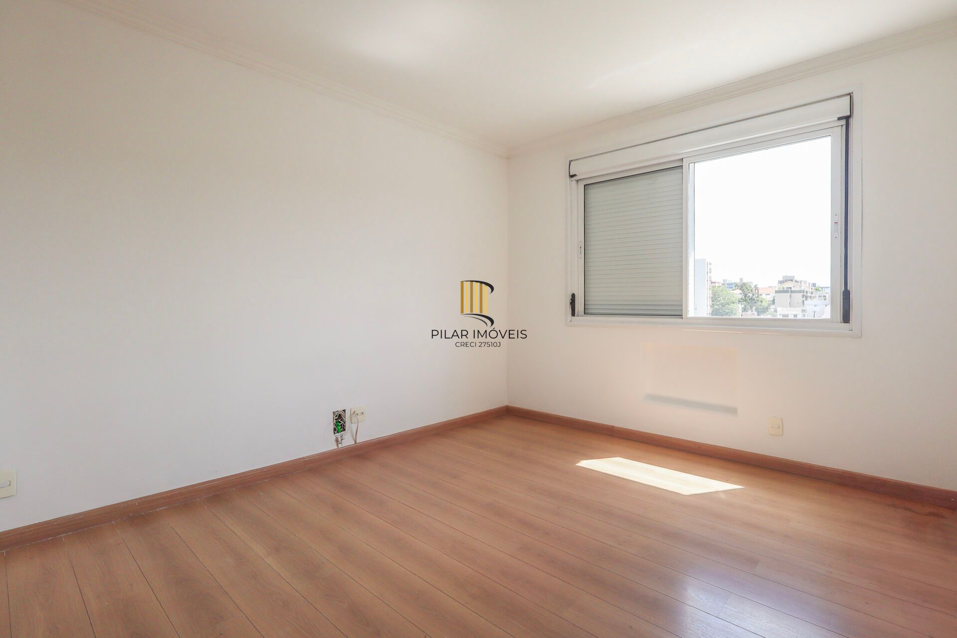 Apartamento à venda no bairro Jardim Lindóia em Porto Alegre/RS