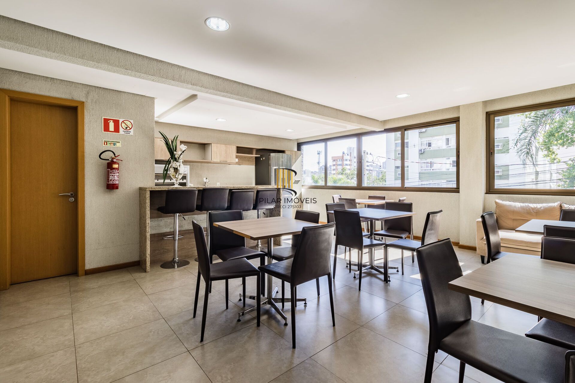 Apartamento à venda no bairro Mont' Serrat em Porto Alegre/RS