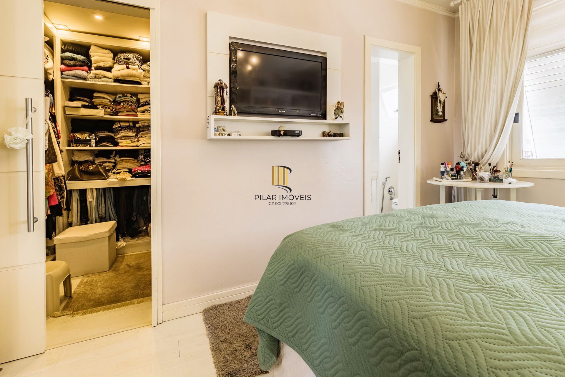 Apartamento à venda no bairro Jardim Lindóia em Porto Alegre/RS