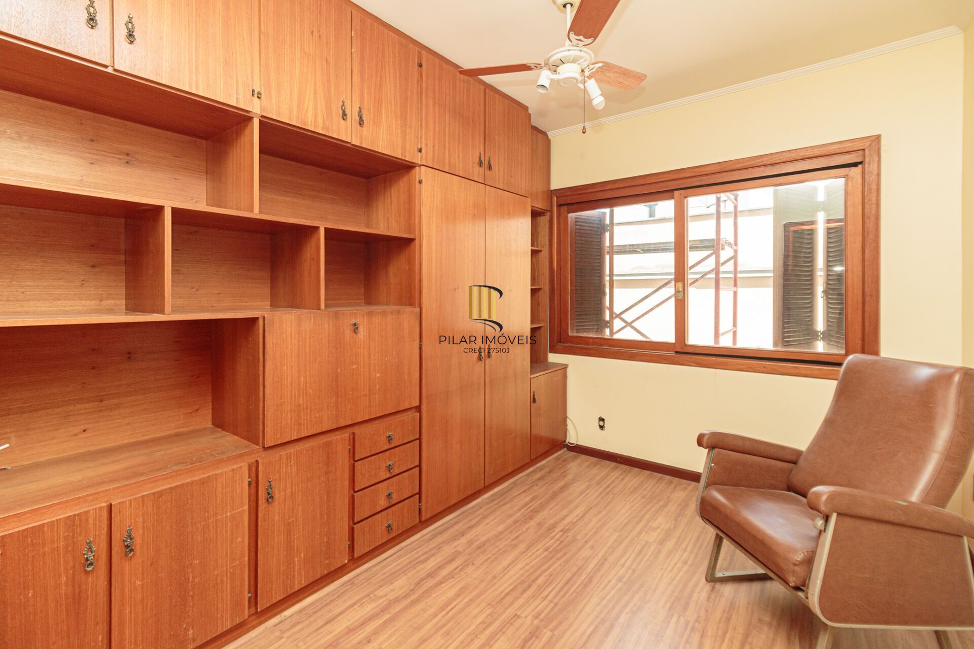 Apartamento à venda no bairro Jardim Planalto em Porto Alegre/RS