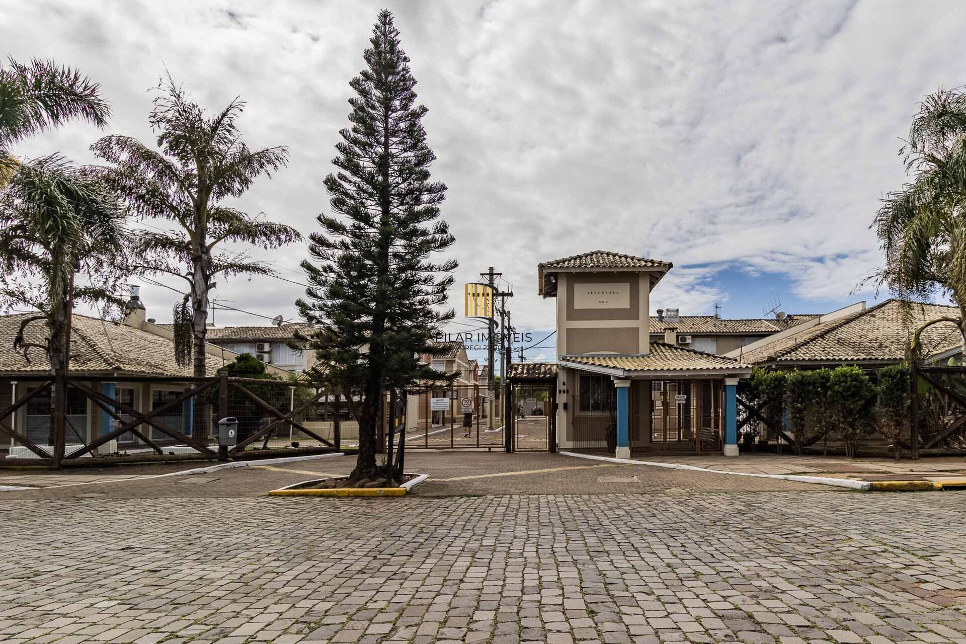Casa à venda no bairro Humaitá em Porto Alegre/RS