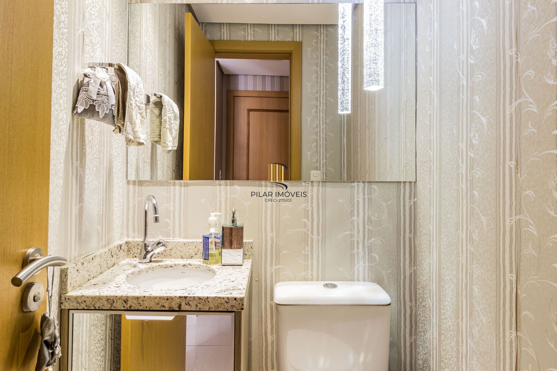 Apartamento à venda no bairro Mont' Serrat em Porto Alegre/RS