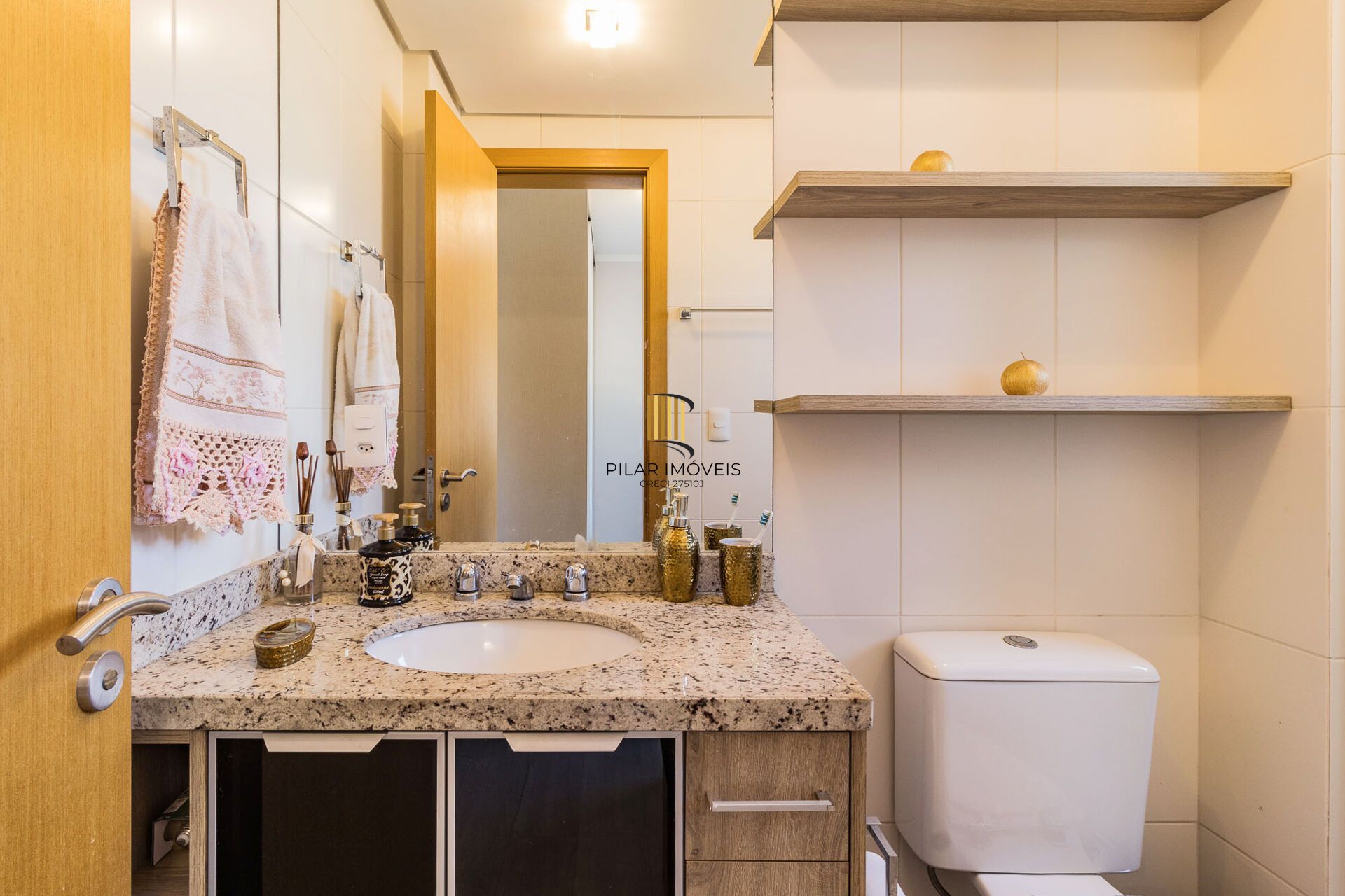 Apartamento à venda no bairro Mont' Serrat em Porto Alegre/RS