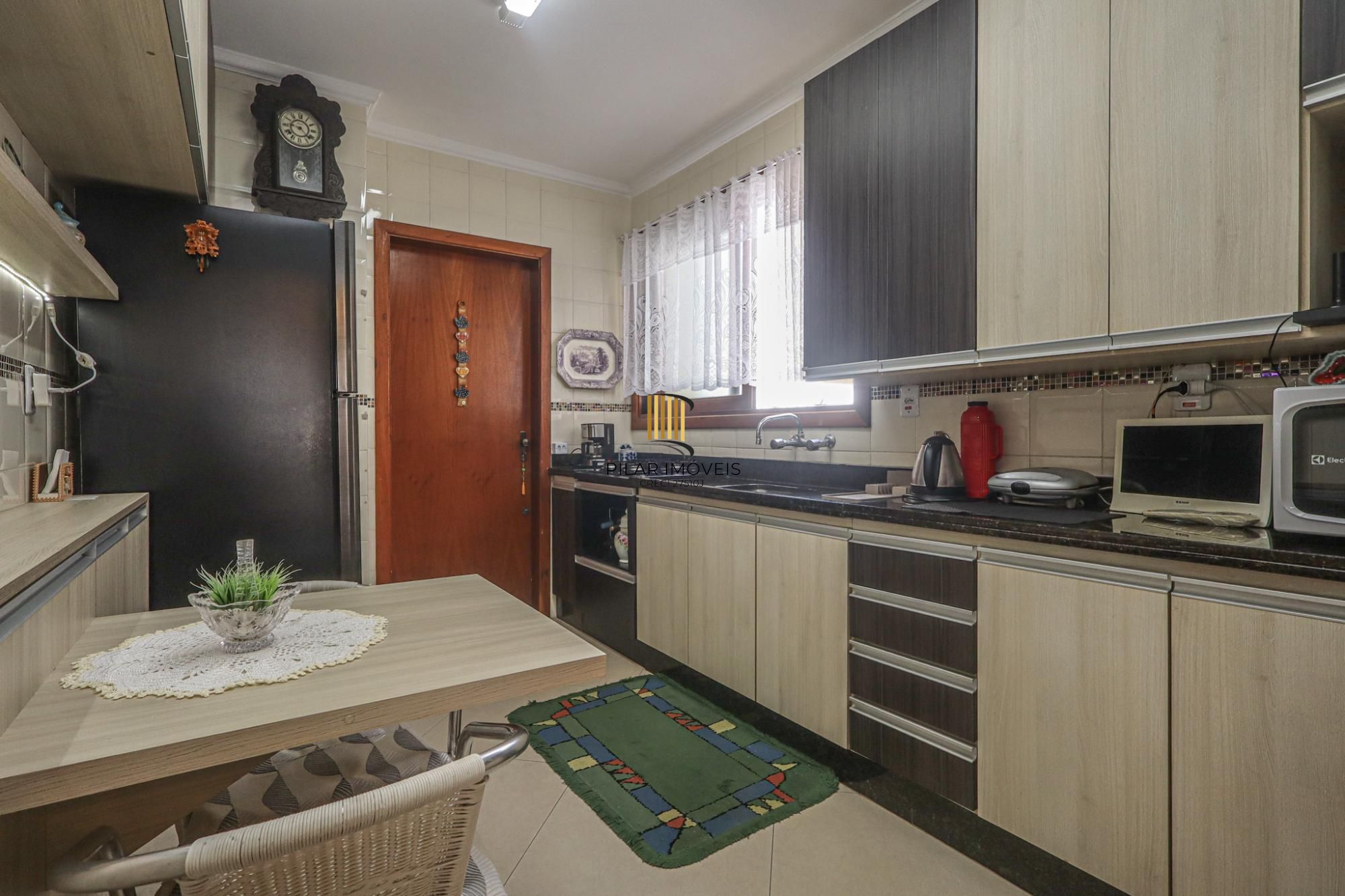 Apartamento à venda no bairro Jardim Planalto em Porto Alegre/RS