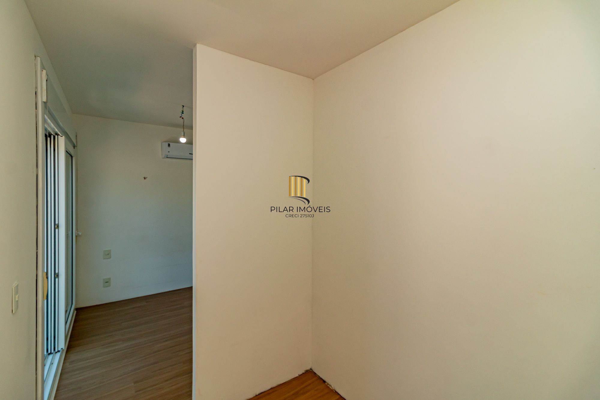 Casa em condomínio a venda na Lomba do Pinheiro