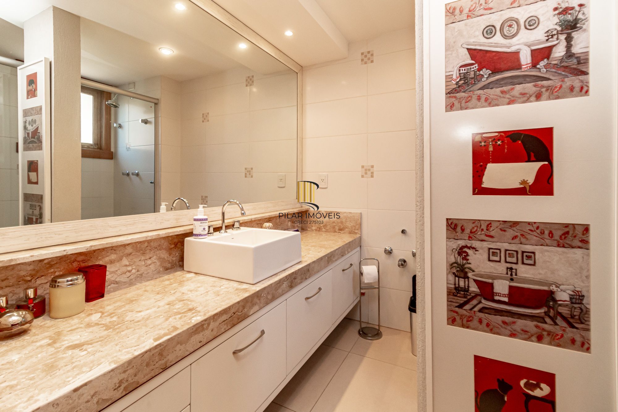 Casa em condomínio no bairro Três Figueiras