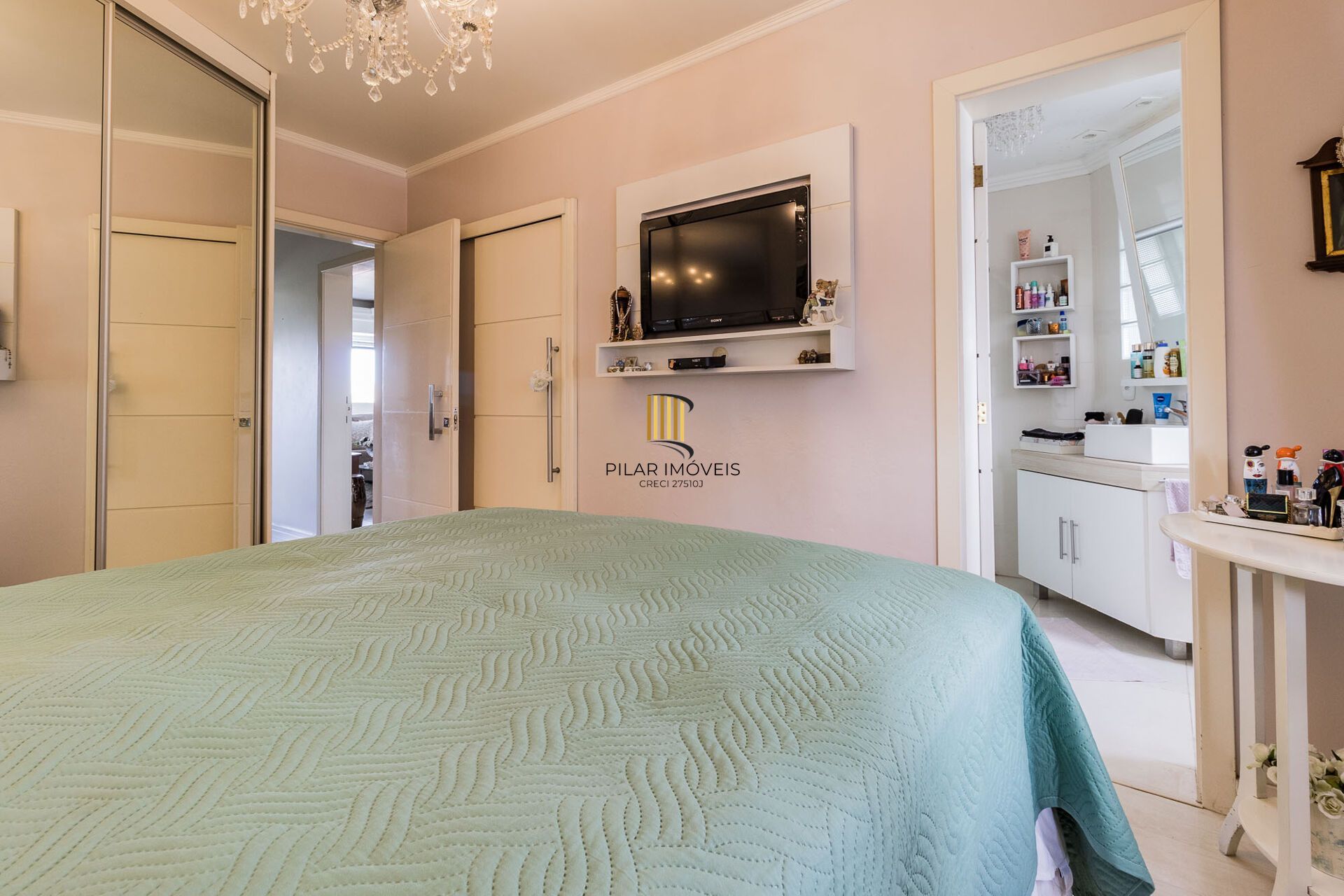 Apartamento à venda no bairro Jardim Lindóia em Porto Alegre/RS