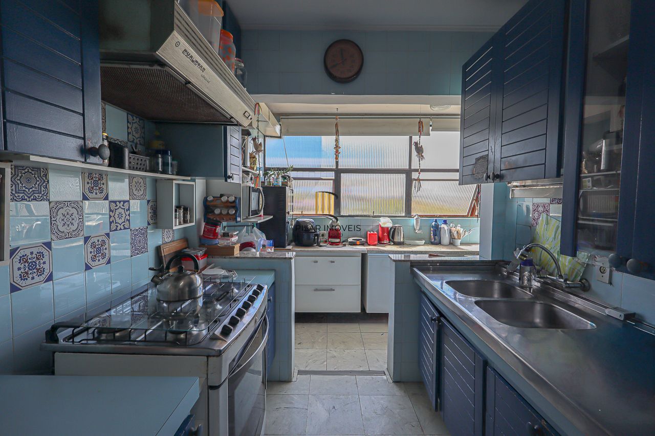 Apartamento a venda no bairro Mont' Serrat