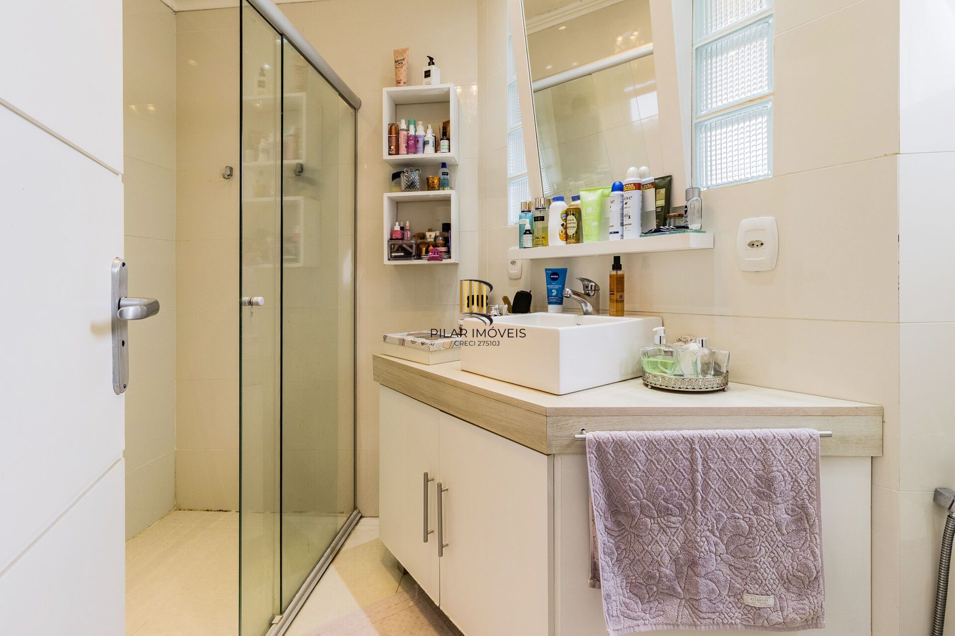 Apartamento à venda no bairro Jardim Lindóia em Porto Alegre/RS