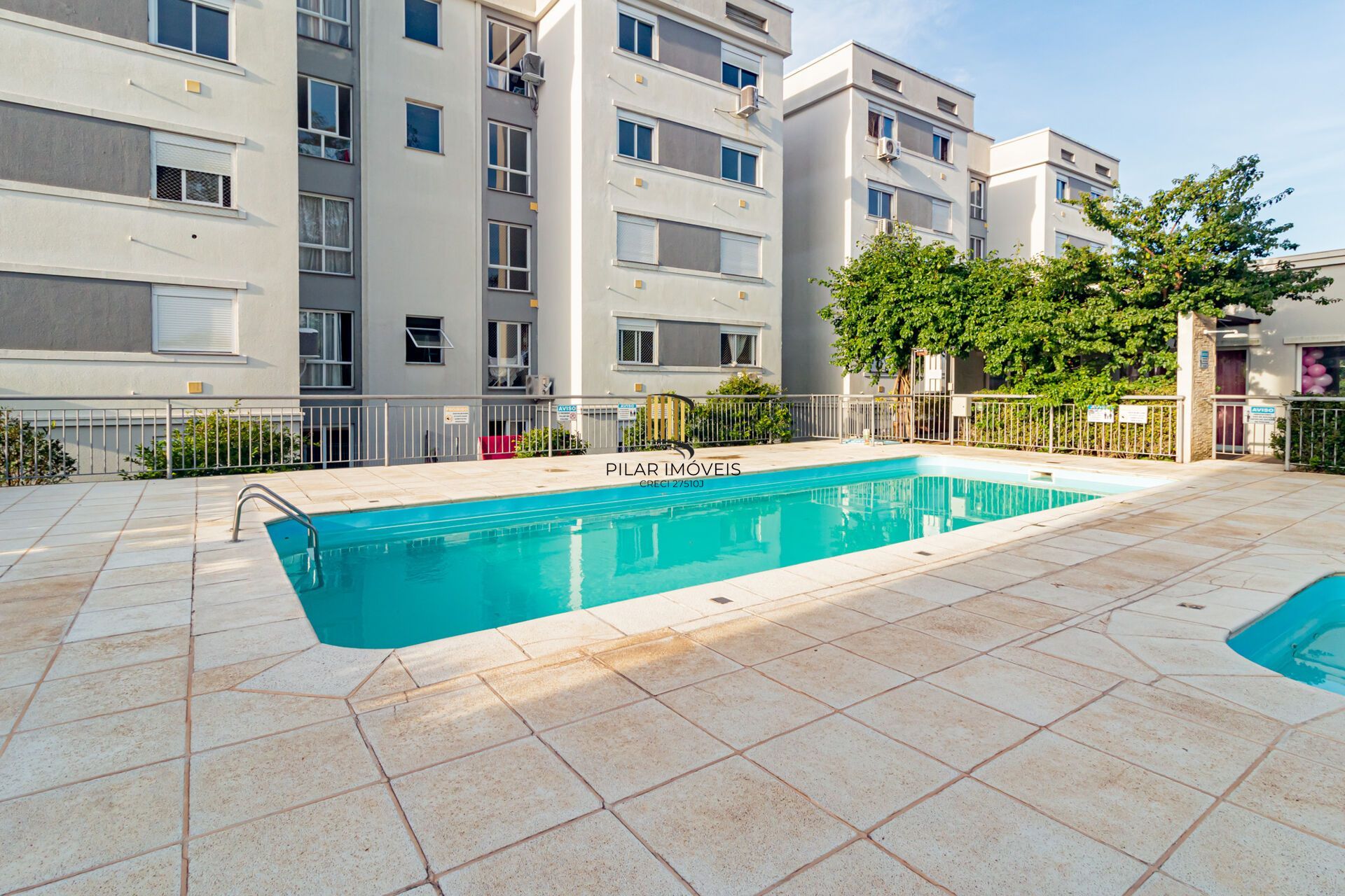 Apartamento à venda no bairro Lomba do Pinheiro em Porto Alegre/RS