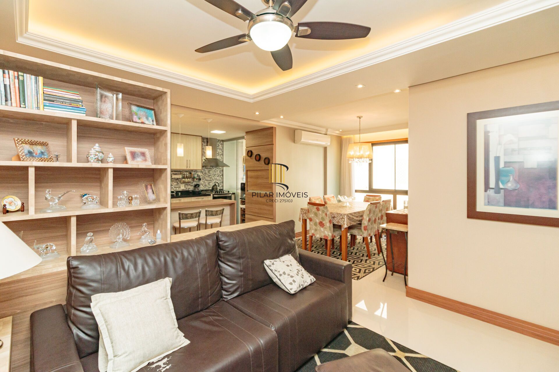 Apartamento à venda no bairro Passo da Areia em Porto Alegre/RS