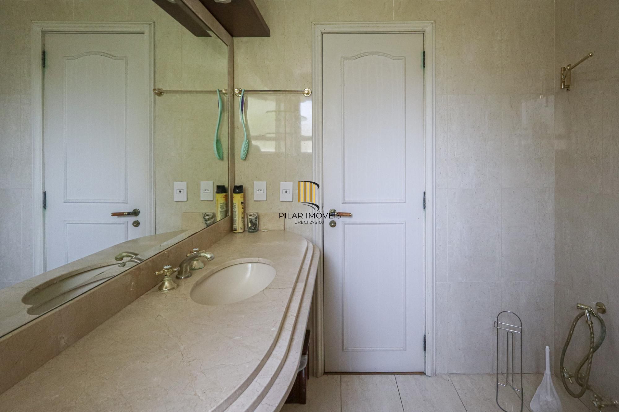 Apartamento a venda no bairro Mont' Serrat