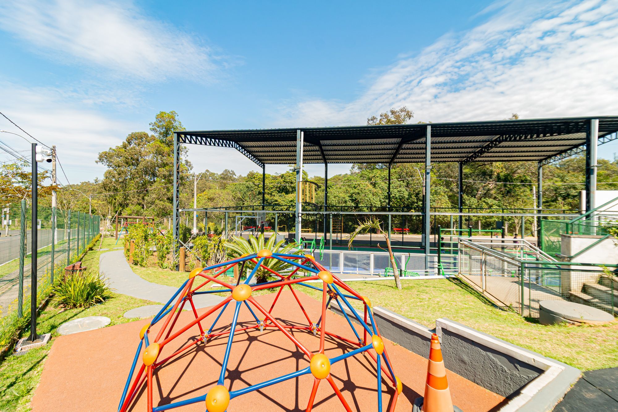 Casa em condomínio a venda na Lomba do Pinheiro