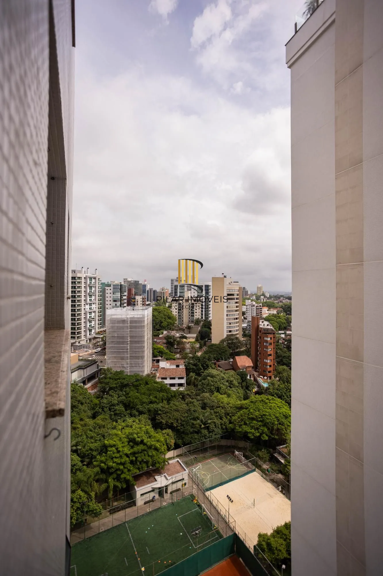 Apartamento 3 dormitórios no bairro Três Figueiras
