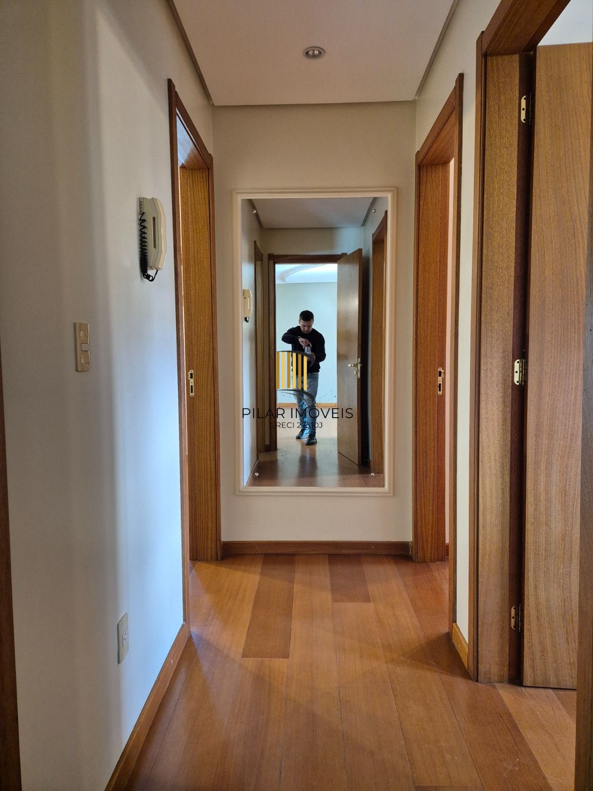 Apartamento a venda no bairro Menino Deus