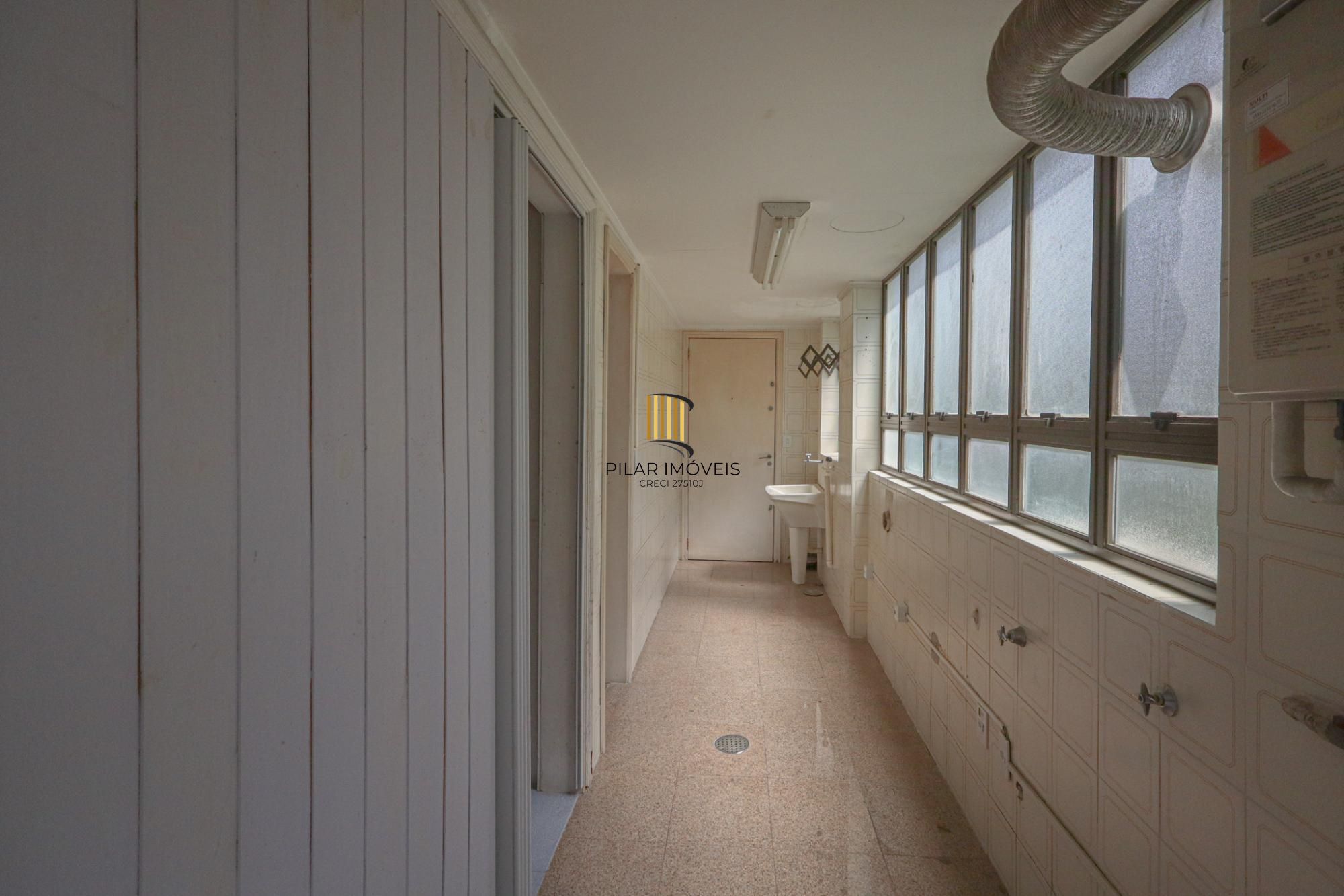 Apartamento a venda no bairro Mont' Serrat