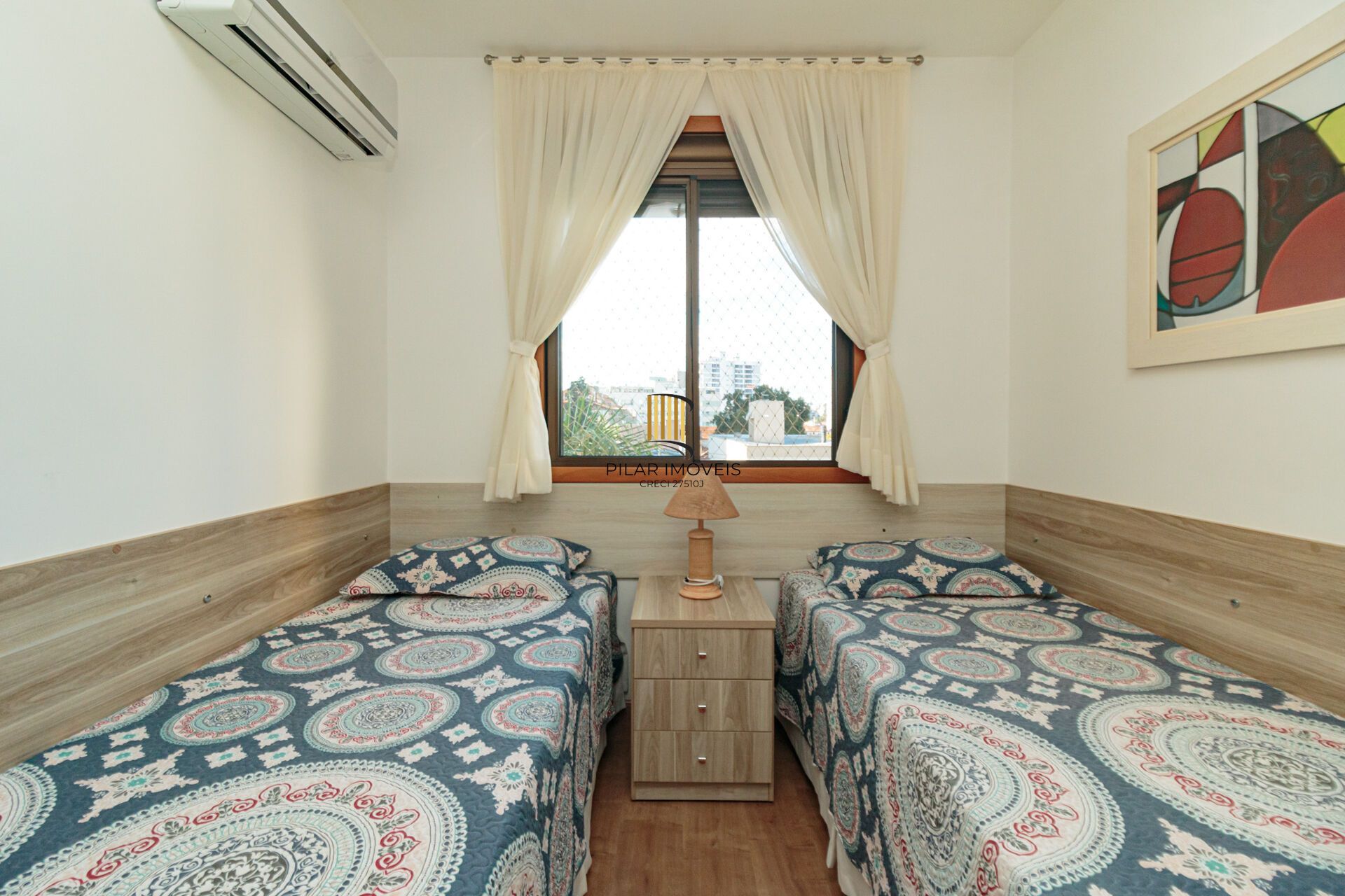 Apartamento à venda no bairro Passo da Areia em Porto Alegre/RS