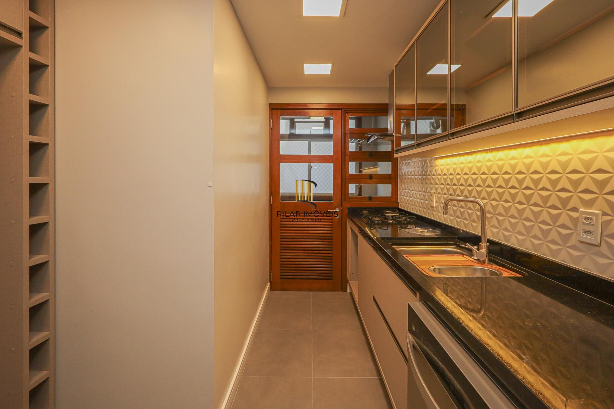 Apartamento à venda no bairro Petrópolis