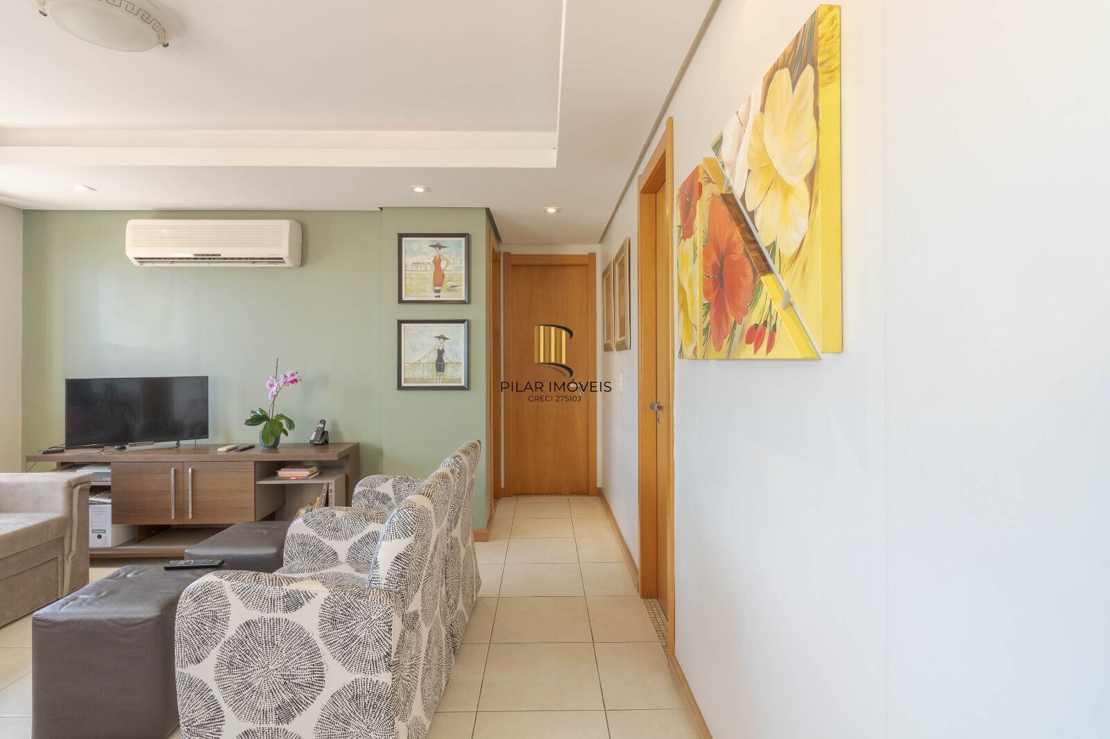 Apartamento à venda no bairro Passo D'areia em Porto Alegre/RS