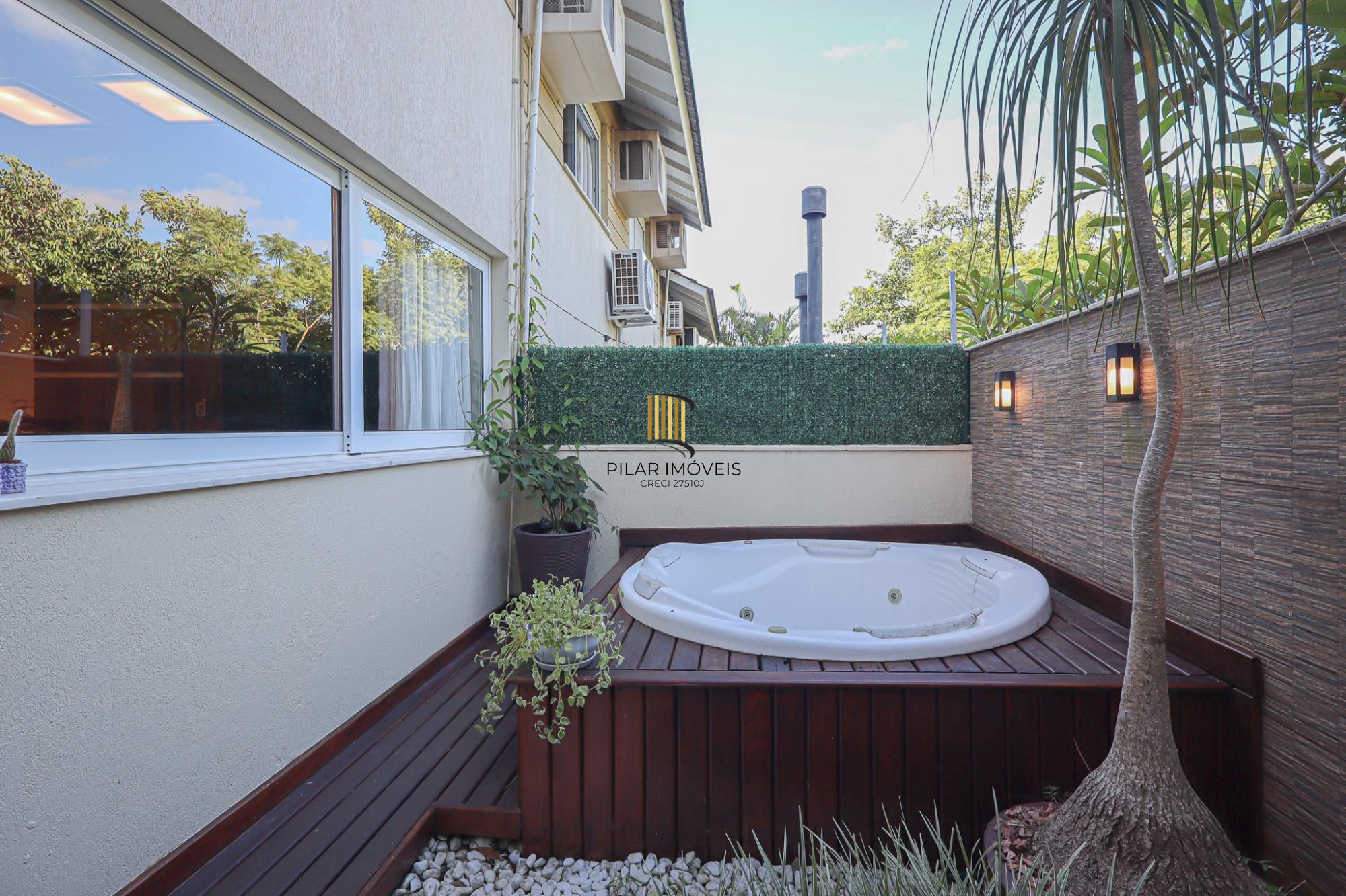 Casa em condomínio no bairro Teresópolis